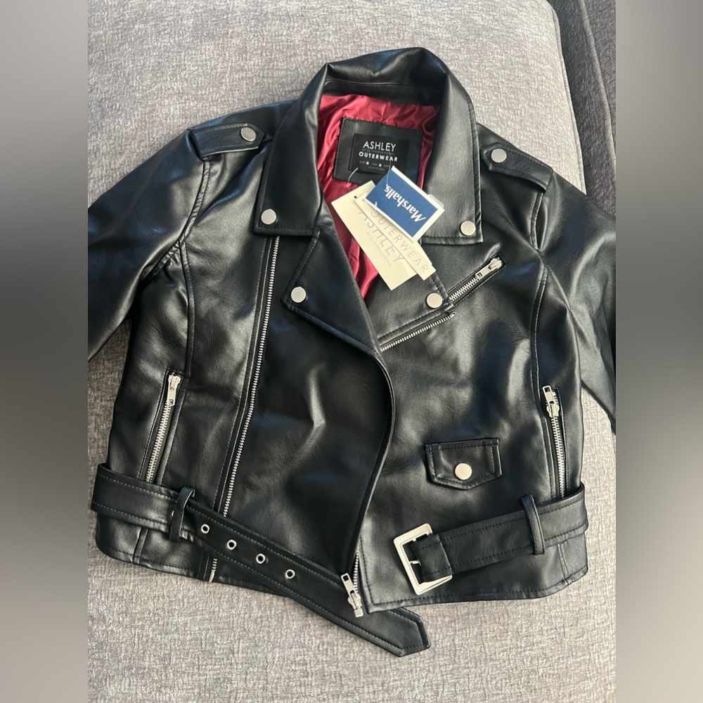 Faux Leather cropped jacket